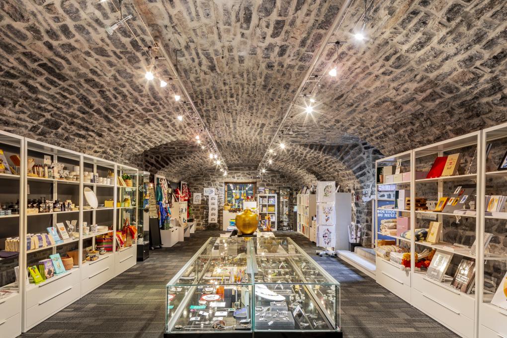 Visit the Musée de la Civilisation